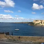 Grand Harbour View *