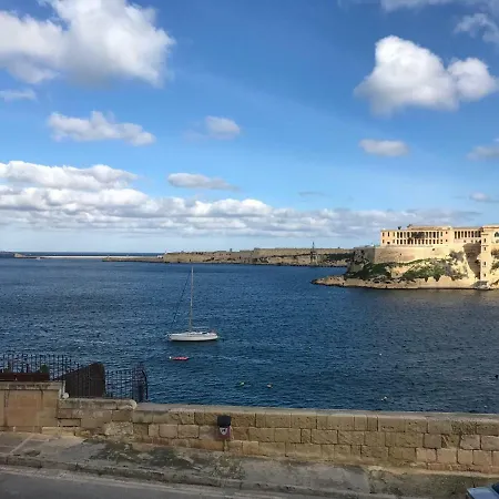Grand Harbour View *