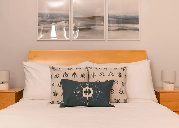 Апартаменты Grand Harbour View